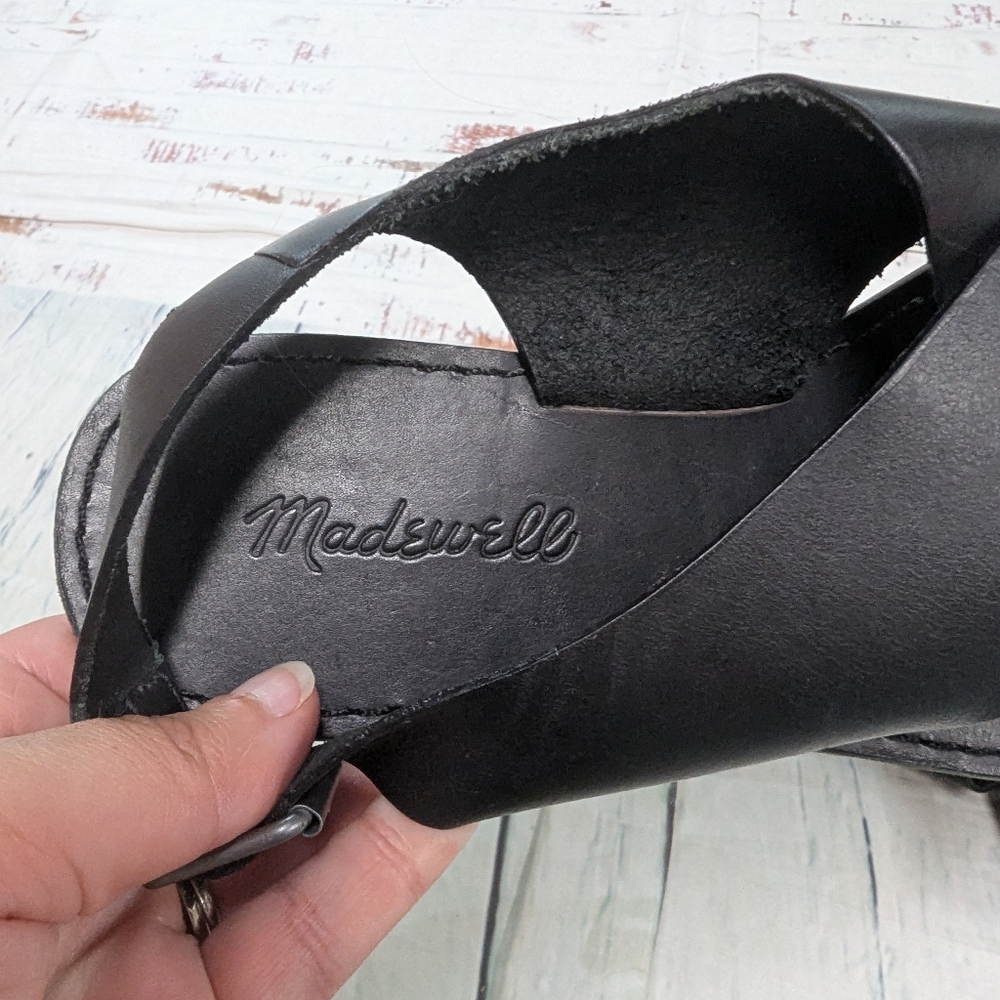 Madewell Leather Cross Strap Sandals - Picture 2 of 8